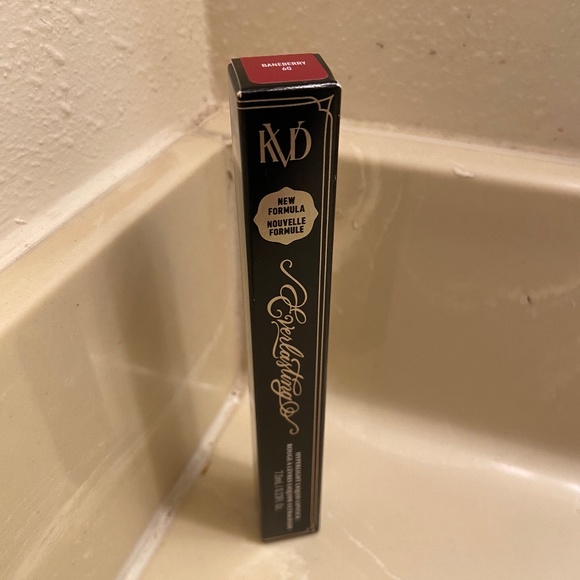 KVD Everlasting Hyperlight Liquid Lipstick Baneberry - Picture 1 of 2
